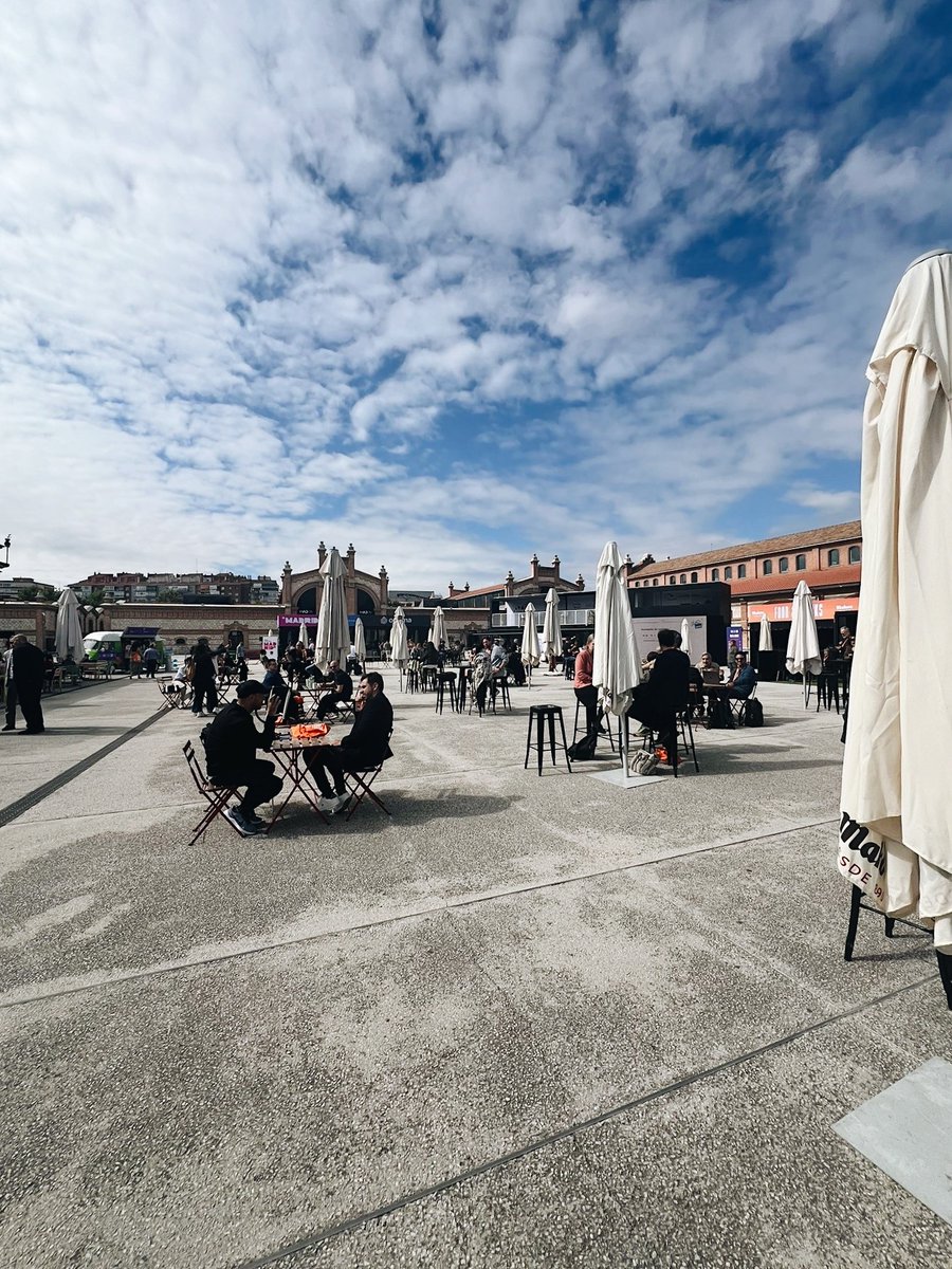 Passámos a fronteira e estamos em Madrid, no Iberseries Platino &amp; Industria.

O futuro é internacional 🌍💫

#APIT #APITV #IberseriesyPlatinoIndustria25 #Ibeseries #market #audiovisual #independentproducers