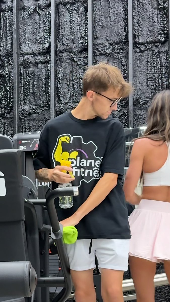 This must be the perfect job for him 😅