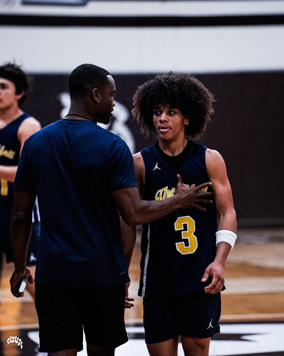 Rodger Bohn (@rodgerbohn) on Twitter photo 5'9 2027 Christian Rogers of Campbell Hall HS (CA) was straight sparkplug at <a href="/hsfallinvite/">hsfallinvite</a>. Lock down defender who competes on every play and puts pressure on you any time he has rock. Proved he could hold own vs loaded squad.
More on <a href="/Ballislife/">Ballislife.com</a> 👇
ballislife.com/news/high-scho… 5'9 2027 Christian Rogers of Campbell Hall HS (CA) was straight sparkplug at <a href="/hsfallinvite/">hsfallinvite</a>. Lock down defender who competes on every play and puts pressure on you any time he has rock. Proved he could hold own vs loaded squad.
More on <a href="/Ballislife/">Ballislife.com</a> 👇
ballislife.com/news/high-scho…