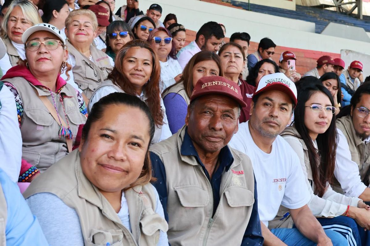 A_MontielR's tweet image. Con amor y compromiso, las y los Servidores de la Nación trabajamos en territorio siempre en beneficio del pueblo. Ahora apoyamos a la población de #Nezahualcóyotl, #Edomex.
Gracias a las Delegaciones de #Bienestar de #Edomex, #Puebla, #Tlaxcala, #Hidalgo, #Morelos, #Querétaro y…