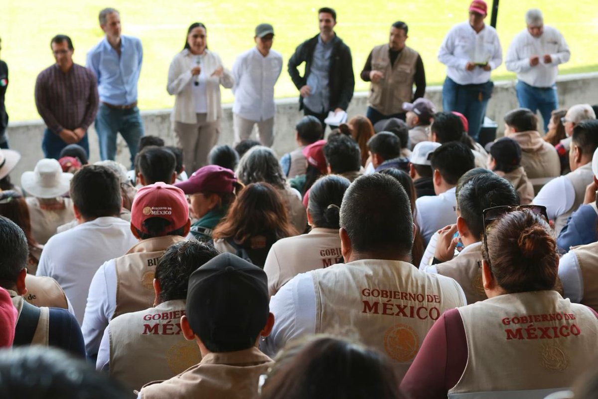 A_MontielR's tweet image. Con amor y compromiso, las y los Servidores de la Nación trabajamos en territorio siempre en beneficio del pueblo. Ahora apoyamos a la población de #Nezahualcóyotl, #Edomex.
Gracias a las Delegaciones de #Bienestar de #Edomex, #Puebla, #Tlaxcala, #Hidalgo, #Morelos, #Querétaro y…