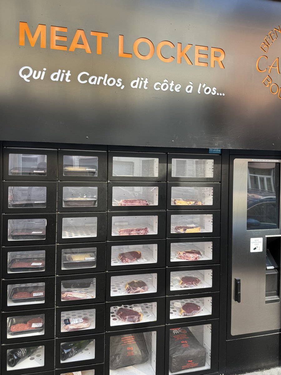 I’m not sure if the bigger news is Newcastle (potentially) staying at my Hotel or finding a Vending Machine for Steaks (when a Kebab just won’t do).
⚫️⚪️⚫️⚪️
#NUFC