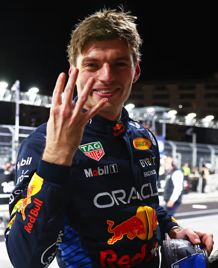 elmejordelresto's tweet photo. Hoy está cumpliendo 28 años Max Verstappen 🥳

🏆4 Títulos del mundo
🥇67 victorias (Récord de más victorias consecutivas y de más victorias en una sola temporada)
🏁120 podios
🚀46 Poles
⚡️35 vueltas rápidas
👑6 Grand Chelem

Nacido para correr. Nacido para triunfar. Nacido para ser Leyenda.

#F1 #SingaporeGP 🇸🇬 #Verstappen