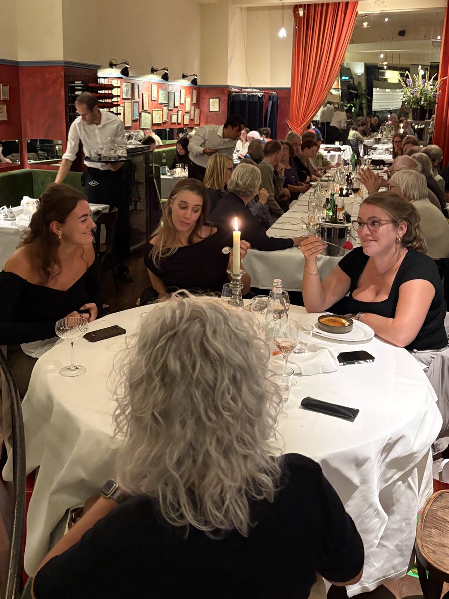 Heerlijke avond! Weer ff alle meiden bij elkaar🥰🤩