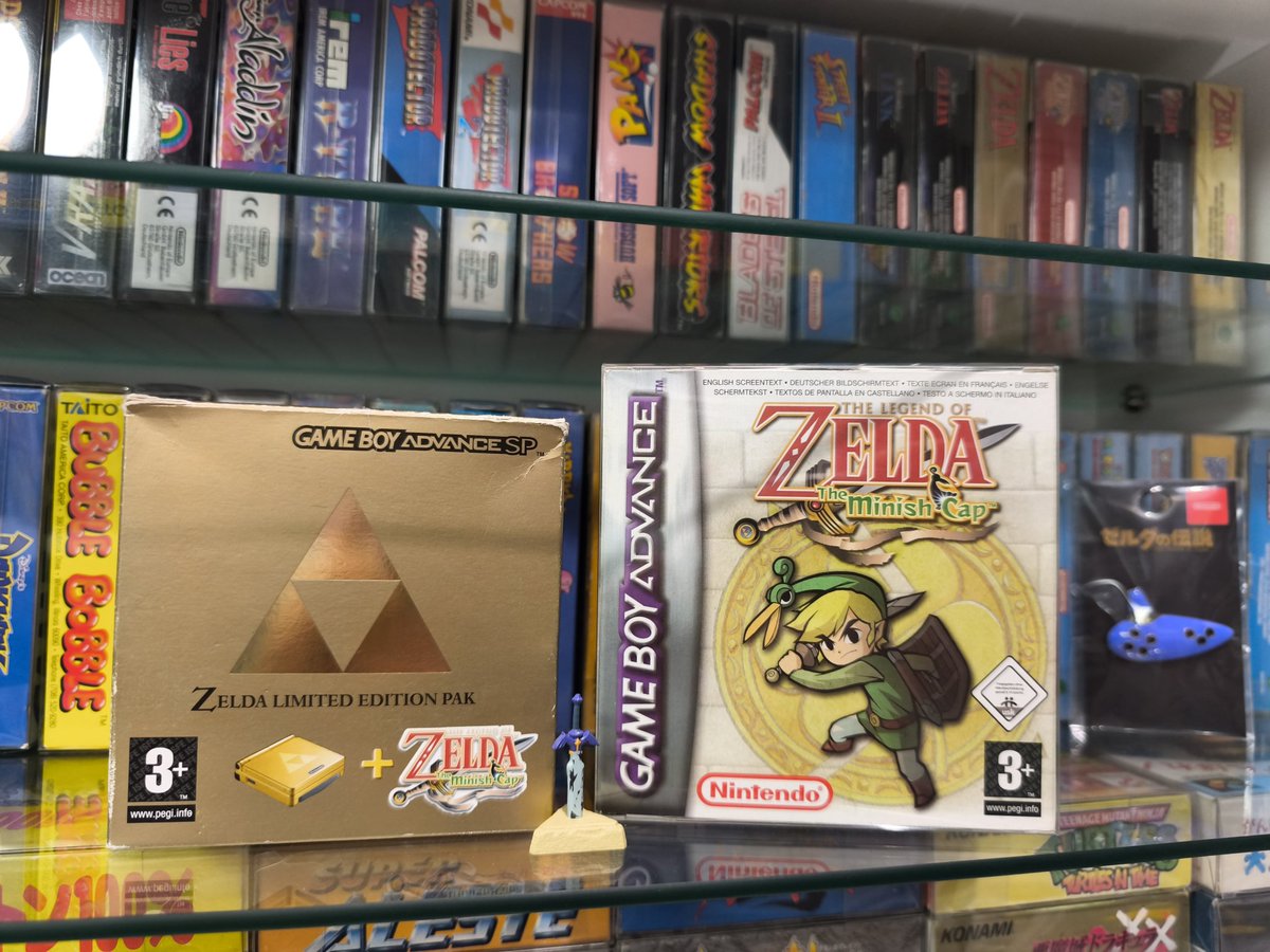 Txuitxe's tweet photo. Empezamos una nueva aventura?? #thelegendofzeldaminishcap #zelda #gameboyadvance #gba #gbasp #gameboyadvancesp #32bits #capcom #nintendo https://t.co/qdOghRqyYi