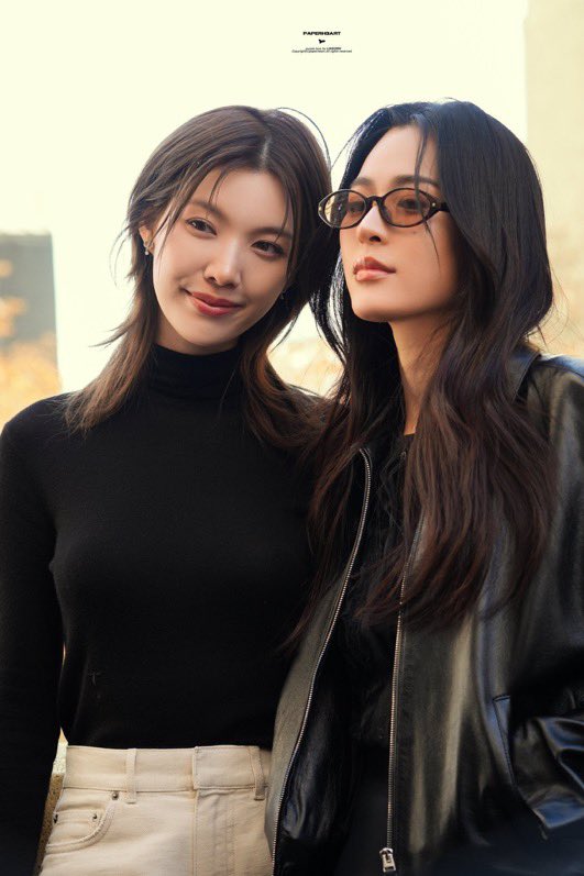 unsolicitdtruth's tweet image. Orm wearing her natural hair and Ling looking like a boyfriend in the making 🫦😮‍💨😝

#lingorm #code41 #ParisFashionWeek