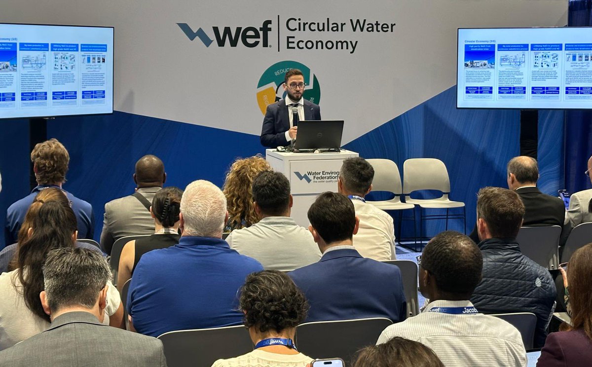 swa_gov's tweet photo. ضمن فعاليات #WEFTEC، قدّم وكيل الرئيس للأبحاث والتقنيات الواعدة م. طارق الغفاري مداخلة رئيسية حول الاقتصاد الدائري ودور الابتكار في تعزيز استدامة قطاع المياه، والخبرات المكتسبة لمنظومات التحلية في المملكة، والكفاءة العالية في حفظ استهلاك الطاقة. https://t.co/dMWK0TWhbl