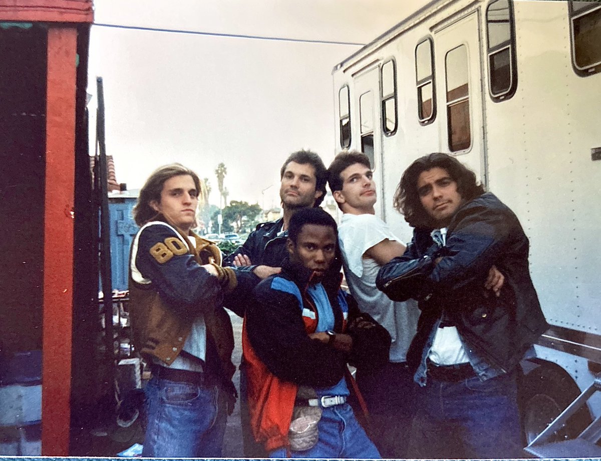 MarshallRTeague's tweet photo. Going undercover fighting crime
..oh the #Drama in #TvShow #SunsetBeat Ep #OneDownFourUp
w #MichaelDeLuise #ErikKing #MarkusFlanagan & #GeorgeClooney https://t.co/isLXnUyVnn