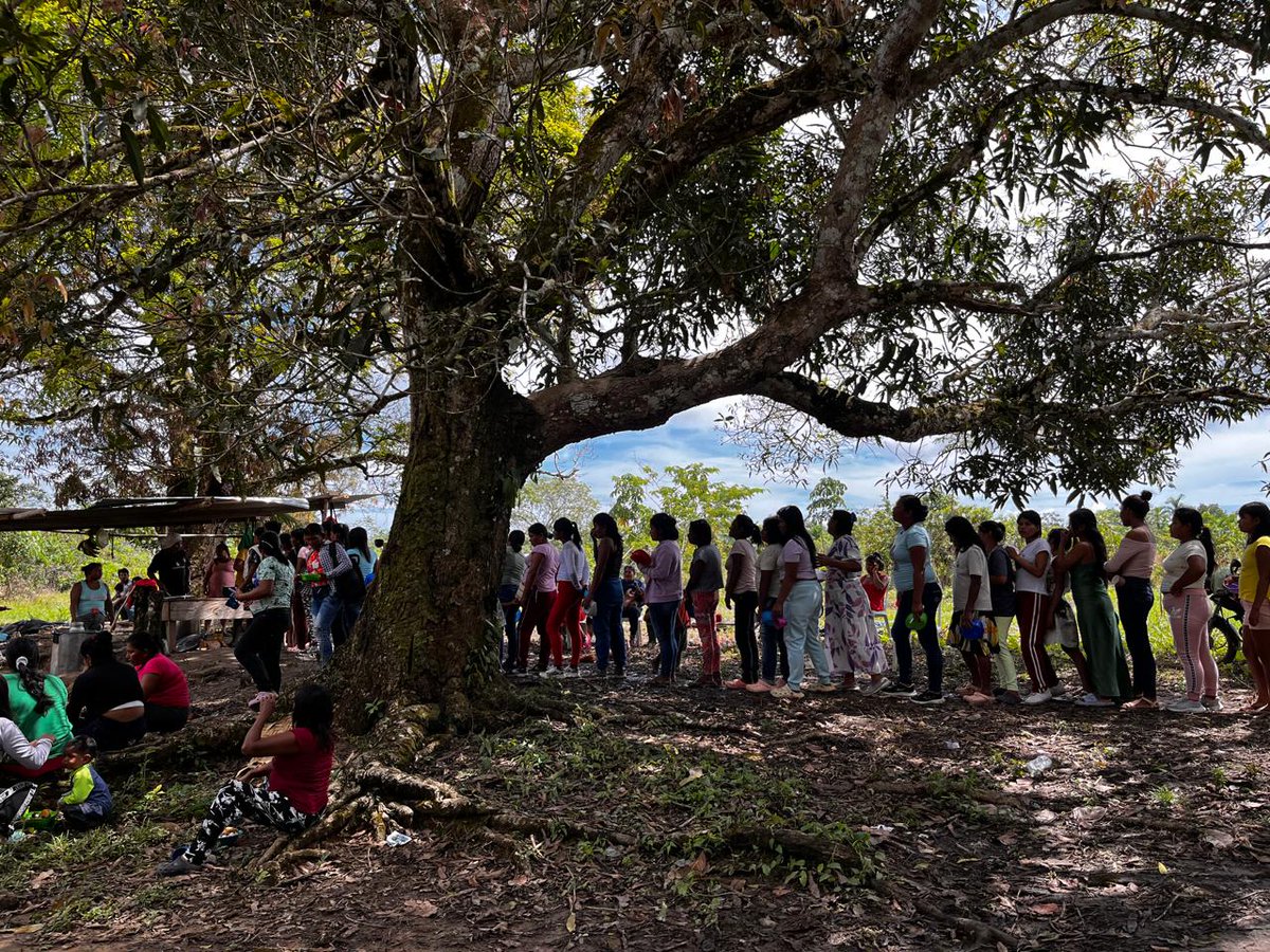 ONUHumanRights's tweet photo. 1/En Guaviare📍Durante el fin de semana acompañamos la Gran Juntanza de Mujeres del Pueblo Indígena #Jiw. Avanzamos en un diálogo horizontal con el colectivo de mujeres, reconociendo a la organización #Jamino para su participación y la prevención de violencias contra las mujeres Jiw, junto a @DefensoriaCol @MisionONUCol @MinInterior