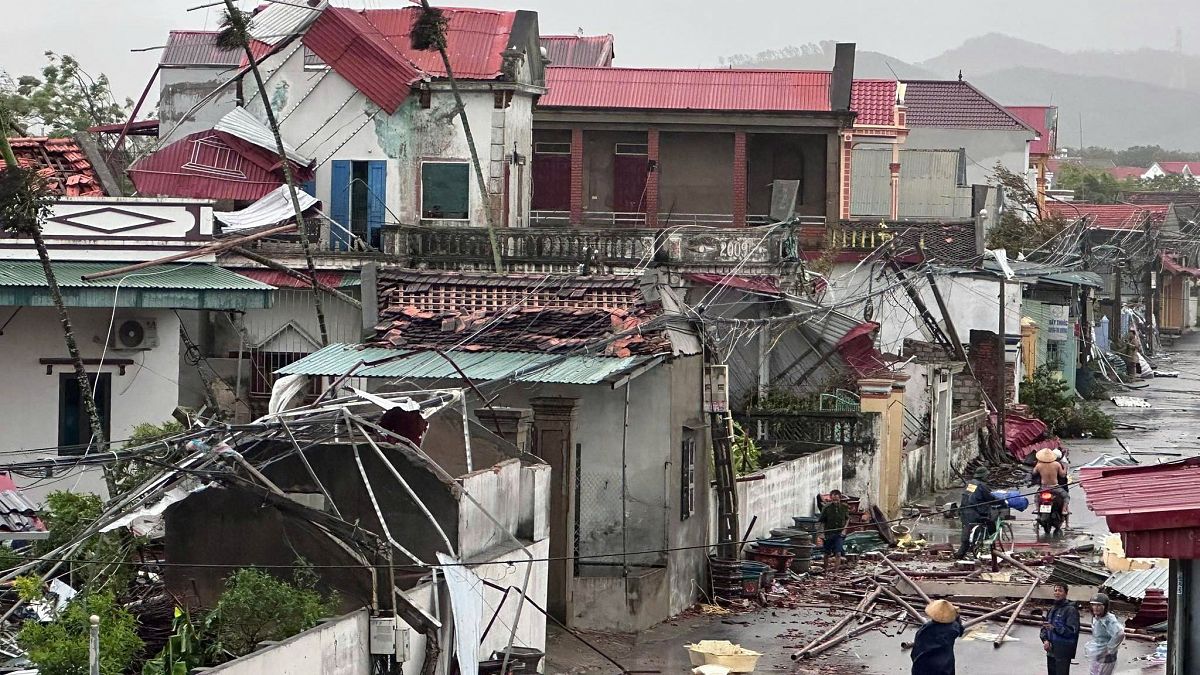 Nos solidarizamos con el hermano pueblo de #Vietnam por la pérdida de vidas humanas y los daños materiales provocados por el tifón Bualoi.

Expresamos nuestras más sentidas condolencias a los familiares de las víctimas.