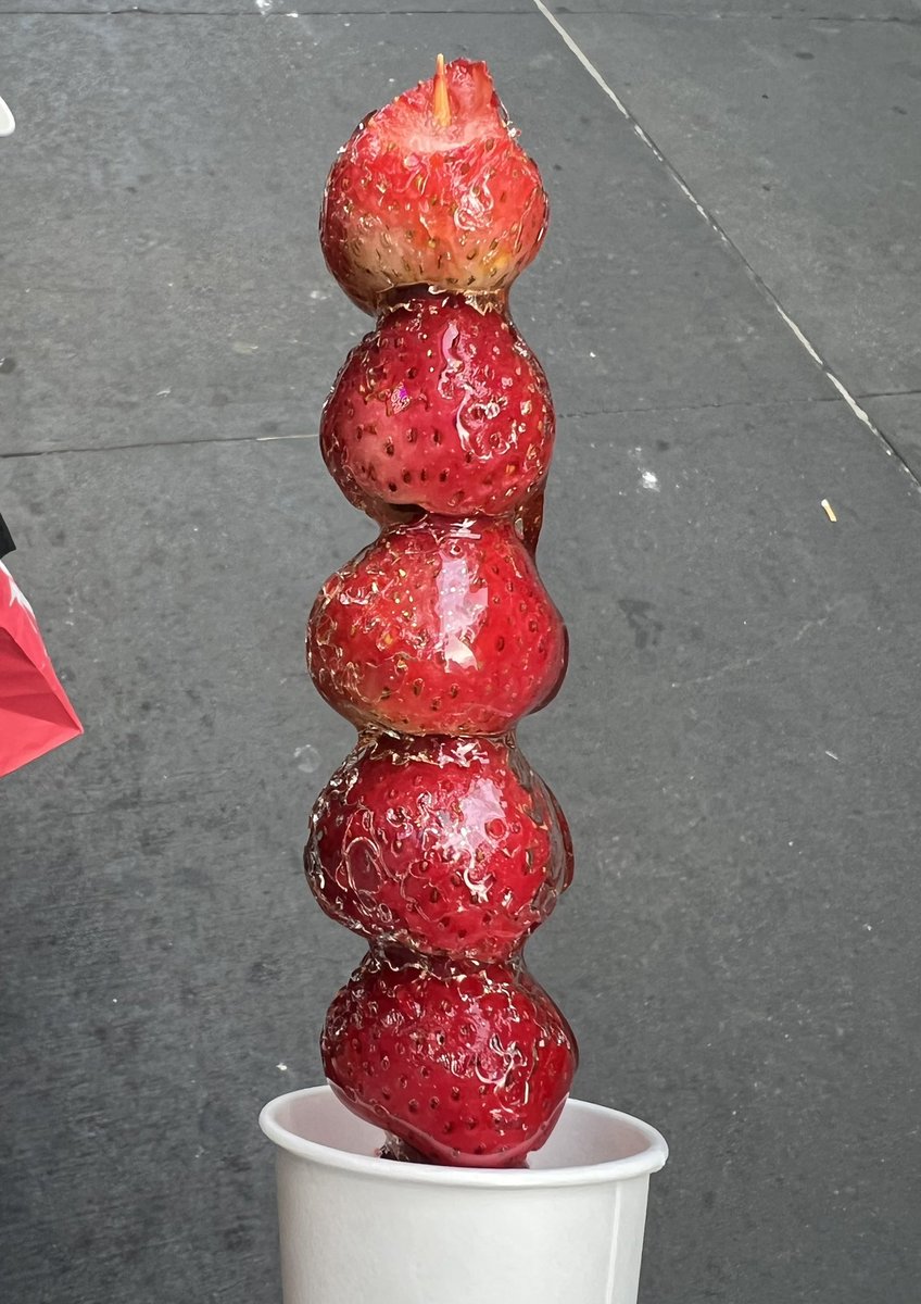 kelogeist's tweet photo. #ARFD 🍓🍓🍓 https://t.co/M8MDpSRn0m