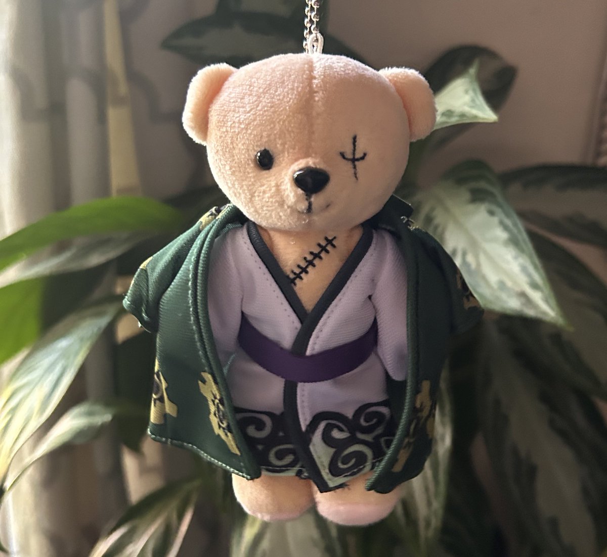 zoIuz's tweet photo. ZORO BEAR 🐻💚! he’s so adorable i cried 🥹 https://t.co/05UkEZiNeK
