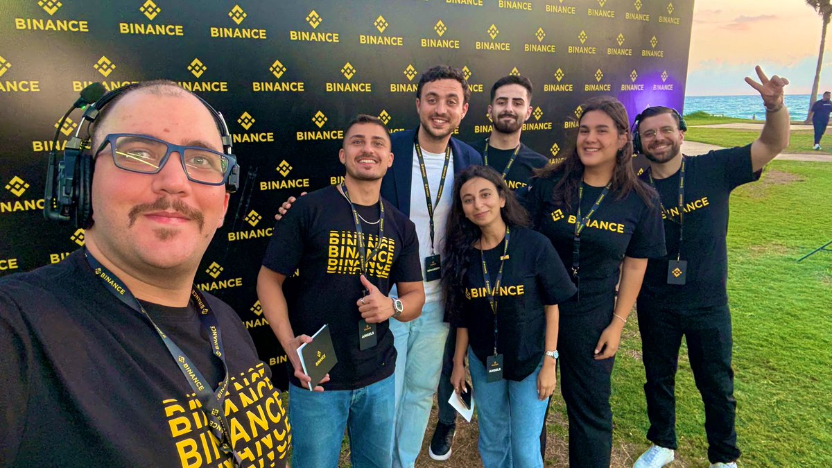 Moexba's tweet image. What an amazing evening at #BinanceMeetupLebanon 🇱🇧 thanks everyone for joining us and cu again 🚀🚀

@rudyshoushany @Samlbnb @FarranTarek @joey_awwad @BinanceArabic @BinanceAngels @BinanceAcademy