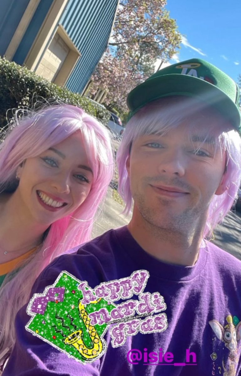 houltdaily's tweet photo. ✧. ┊⁭whatever this wig is https://t.co/NcM8MssEkt