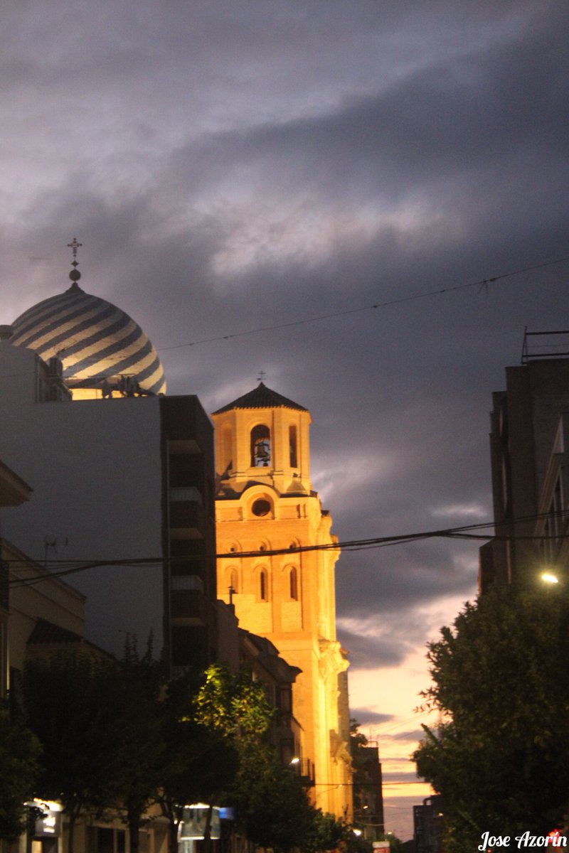 Los atardeceres de Yecla son lo mejor 
<a href="/MeteoAltiplano/">MeteoAltiplano</a> <a href="/periodicoyecla/">elperiodicodeyecla</a> <a href="/TurismoYecla/">TurismoYecla</a>