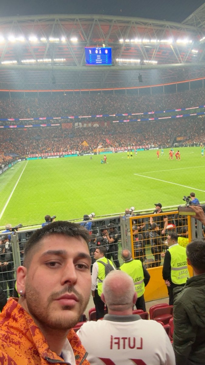 omerklf's tweet photo. Tek aşk GALATASARAY 💛❤️ https://t.co/TVdgIUGk6p