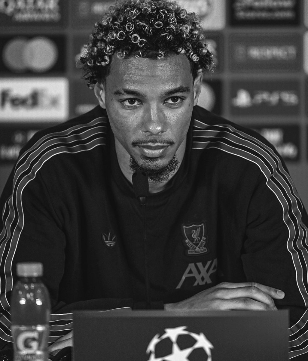 LiverpoolXtra's tweet photo. 🚨 𝟮 𝗗𝗘́𝗙𝗔𝗜𝗧𝗘𝗦 𝗗𝗘 𝗦𝗨𝗜𝗧𝗘, 𝗡𝗢𝗨𝗦 𝗦𝗢𝗠𝗠𝗘𝗦 𝗘𝗡 𝗖𝗥𝗜𝗦𝗘. https://t.co/Rru3Aizz1H