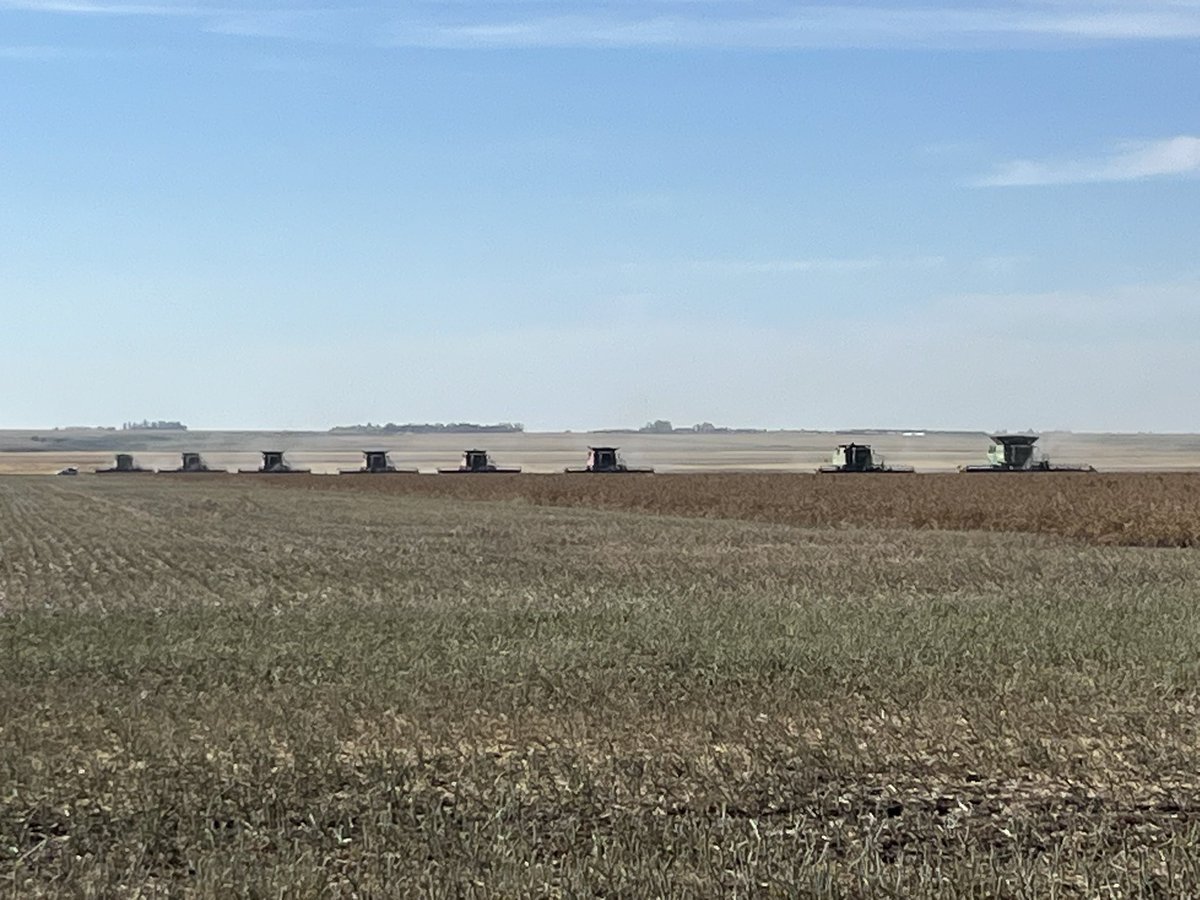 PioneerCoopAG's tweet photo. We’re very proud to support @rocksolidrefuge by donating to their growing project. It was a beautiful day to see the community come together for such a worthy cause. #harvest25 #CommunitySupport https://t.co/XCUCwq8VvR