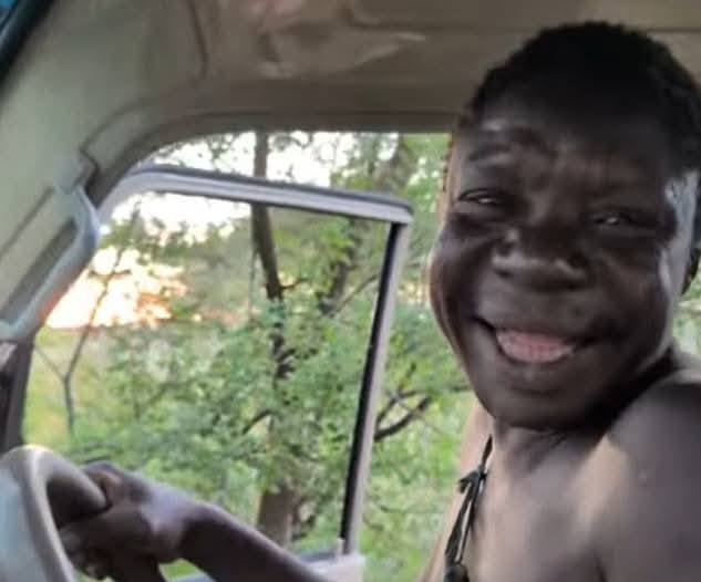 Nicolas Jackson a eu le temps de s'embrouiller avec son club, rester des semaines sans jouer, voir son transfert  échouer, trouver un nouveau club, retrouver les terrains et avoir plus G/A (2) que Florian Wirtz (0).

😂😭😂