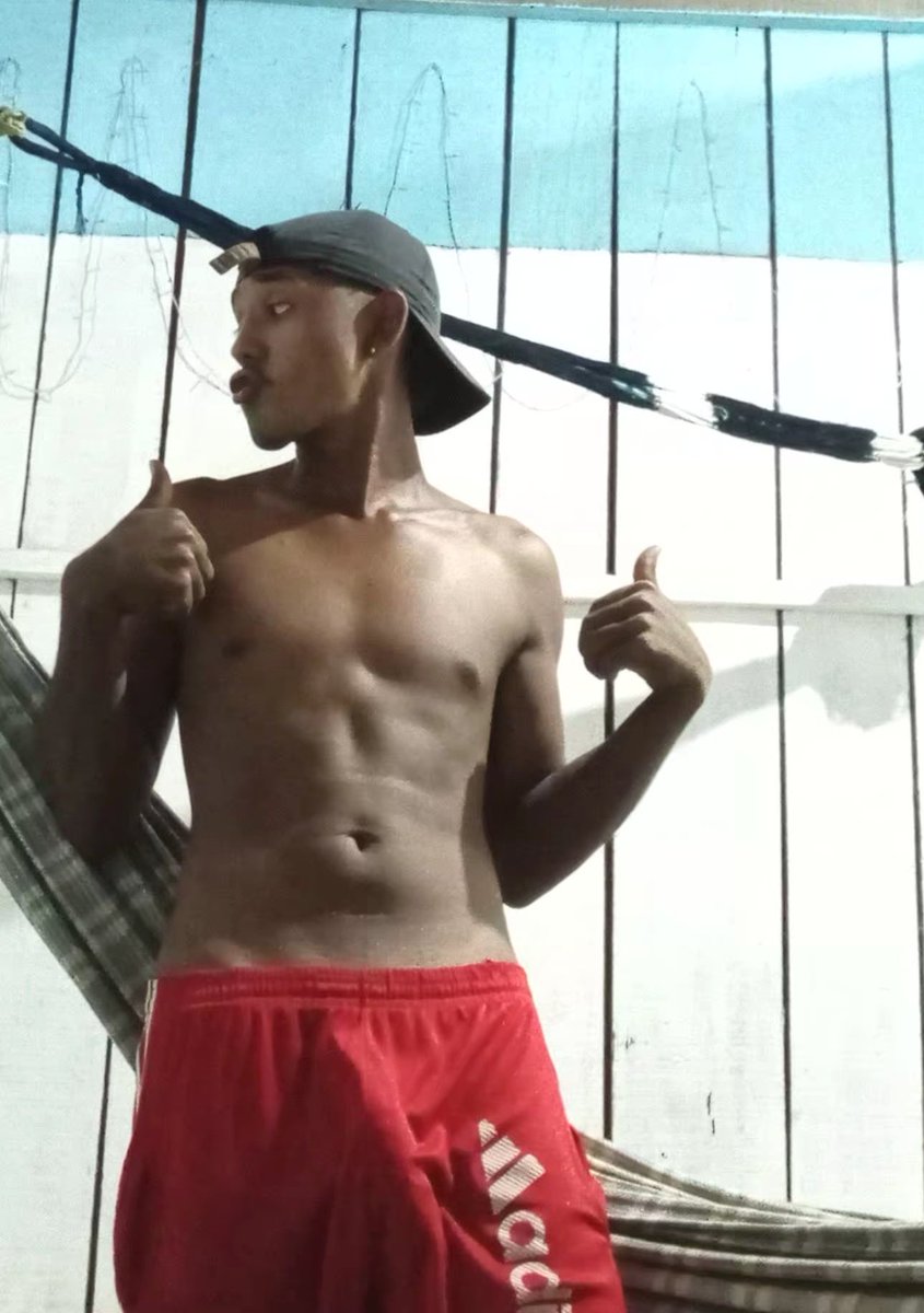 G U S T A tweet media