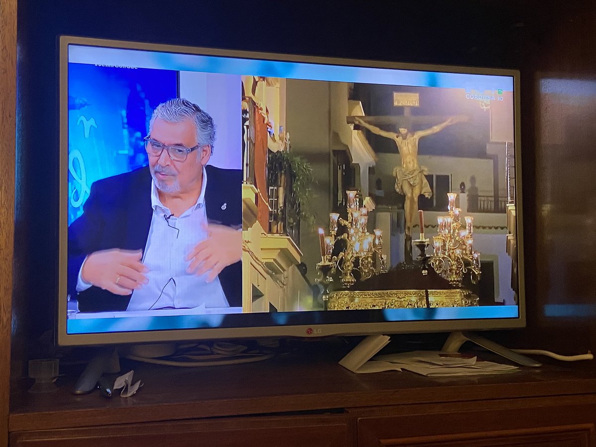 Menuda tertulia cofrade nos ha regalado hoy comandados por <a href="/juanjoseprimo/">Juanjo Primo Maldonado</a> con tres tertulianos de categoría Capdevila Cabrera y Varo que nos han deleitado con las imágenes más destacadas de la provincia en el #MagnoViaCrucis 

#SentirCofrade