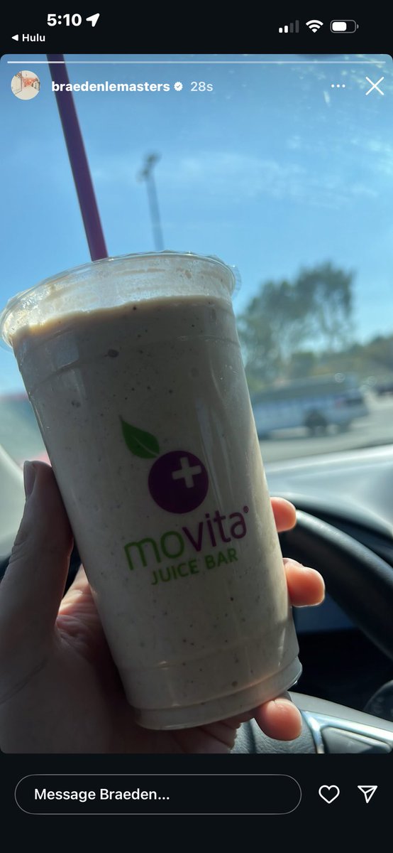 jinroti's tweet image. me in 6th grade showing off my starbucks frappuccino to my snapchat story