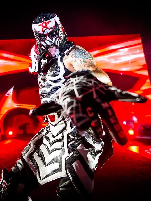 Do you see Penta holding a mid card title by the end of this year? 🇲🇽🏆