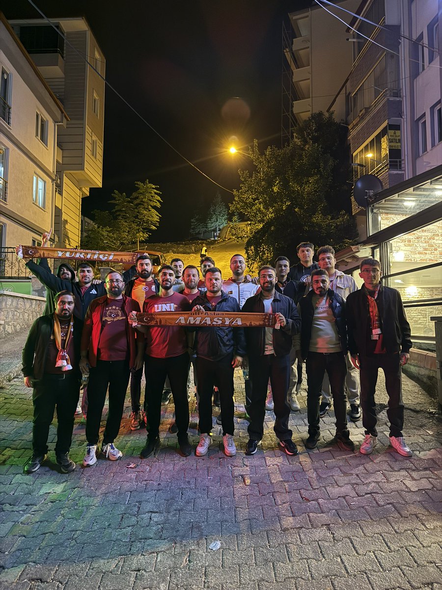 #HedefAvrupa 

Galatasaray’ımızın Liverpool maçını hep birlikte omuz omuza izledik. 

#ultrAslan 
#uAYurtiçi 
#uAamasya