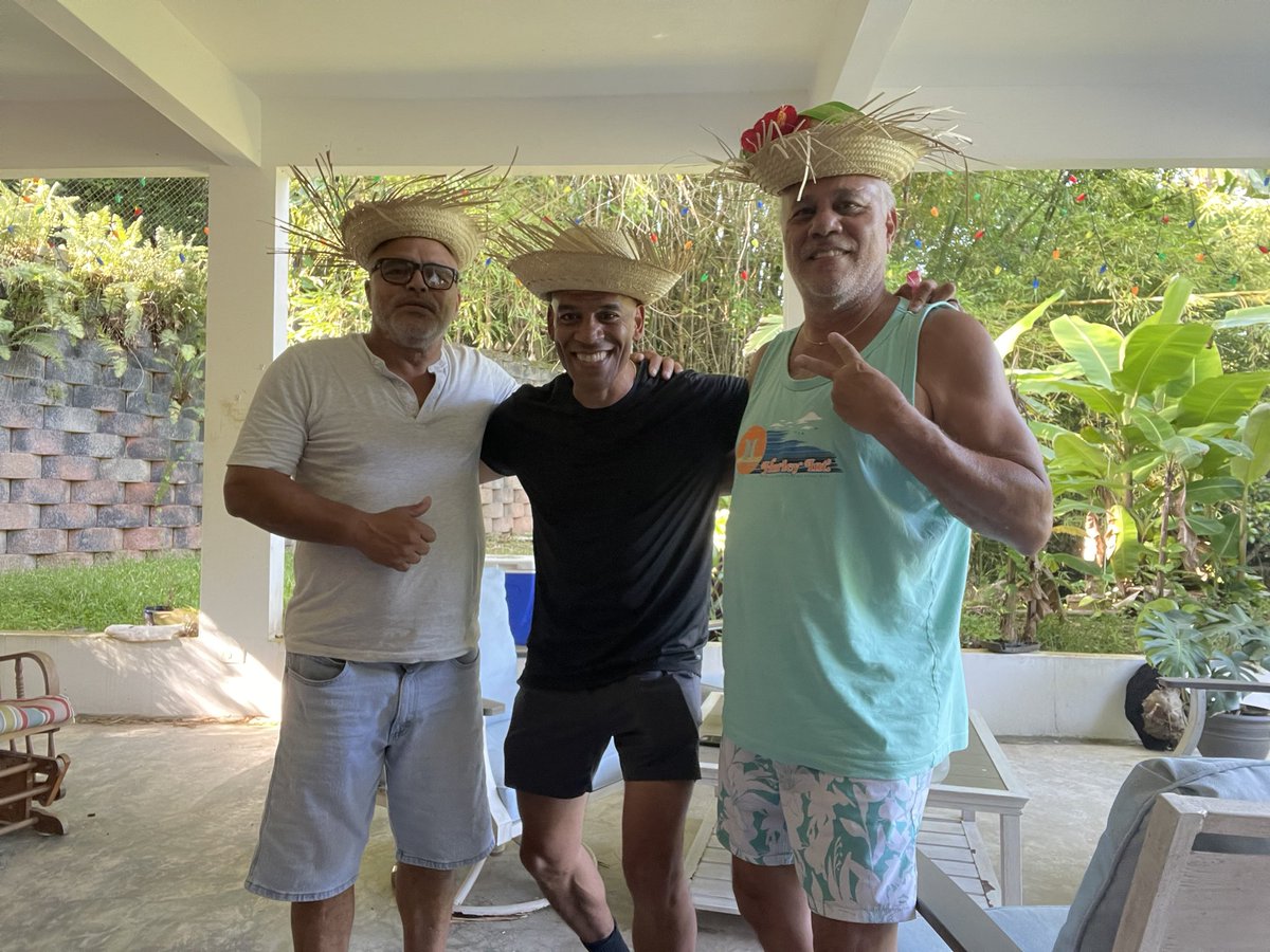 #teammembertuesday Another great time in my homeland of Puerto Rico🇵🇷 With friends &amp; family. Great seeing Sergeant Justin Johnson &amp; PO Juan Peralta of Metro Transit, Det. Lefty from NYPD Narcotics and my cousin at the airport. All great awesome surprises. Be safe and stay happy.