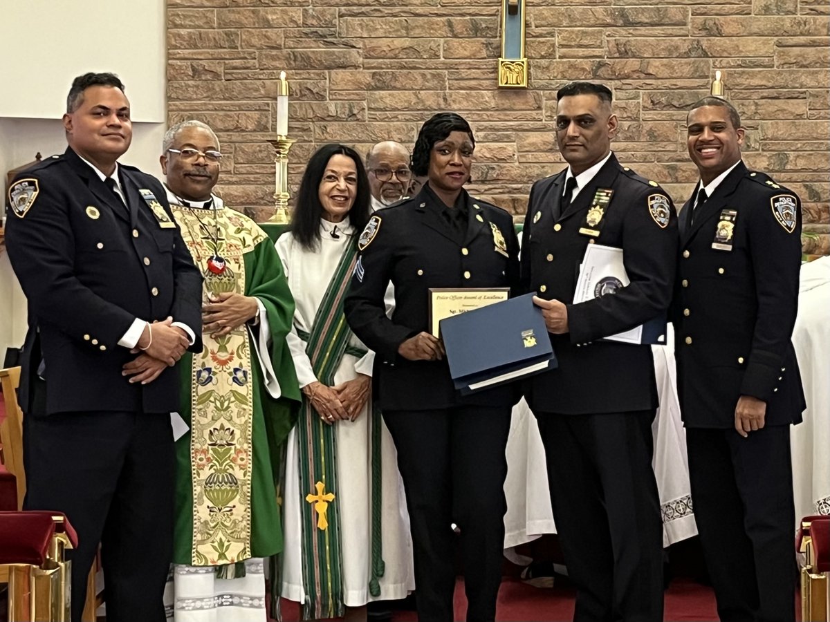 NYPD47Pct's tweet image. The 47th Precinct thanks St. Luke’s Episcopal Church for hosting the 2025 Police Recognition Event and for the continued support of our officers and community.