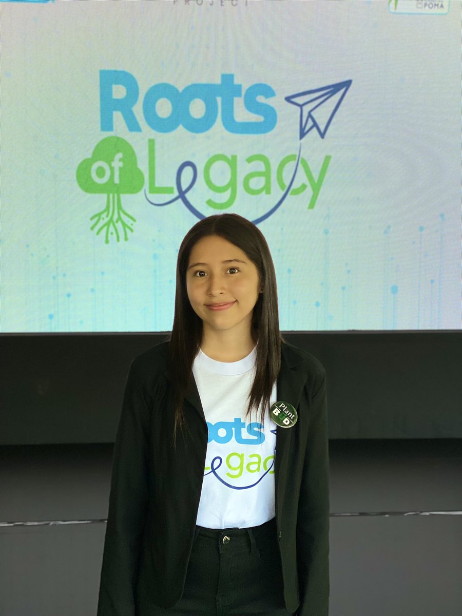 “<a href="/SuperatePoma/">¡Supérate! F. Poma</a> no solo fue una beca, fue el inicio de un camino que me ayudó a crecer, aprender y descubrir mi potencial. No solo me convertí en estudiante, también me siento parte de una familia que me ha brindado apoyo y motivación”, dijo Nataly Deras, integrante de Plant-Bud.