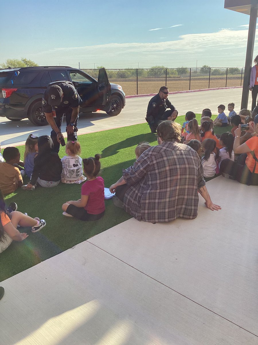 Today we had a special visit  from the Del Valle Police Department as part of our Community Helpers Week!Officer Ferniz and Officer Morris shared safety tips with the children and talked about the many ways they help our community. It was a fun experience. #CDCLILDRAGONS