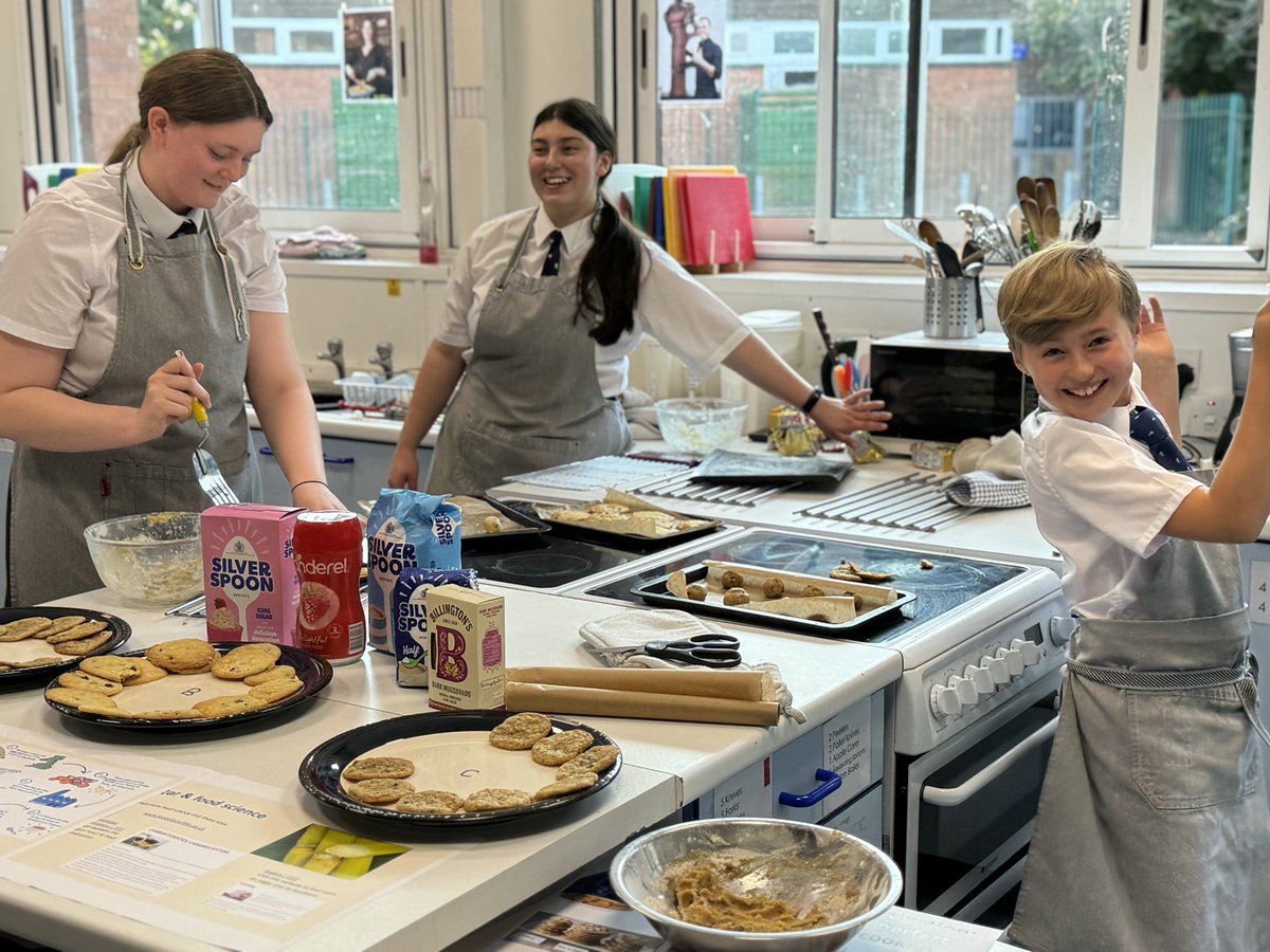 Maiden Erlegh Chiltern Edge tweet media