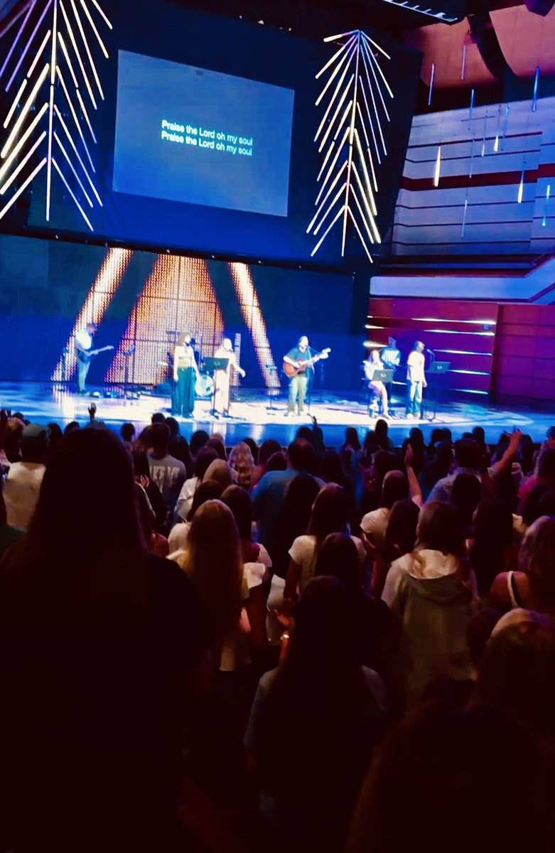 800+ students filled opening chapel! Thanks to generous donors, Vespers became the first official event under the new Royal Stadium lights. Generations of BU alums worshiped together—what a start to the year!