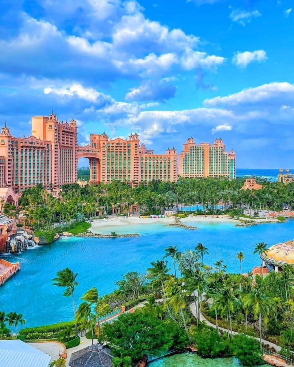 Atlantis Paradise Island (@AtlantisBahamas) is where you can find your perfect rhythm, whether it's an adrenaline-fuelled day or a peaceful afternoon under a palm tree. 

Ready for your great escape? Book now: bit.ly/45WjCfm

📷 IG: katie_theislandlifeagency