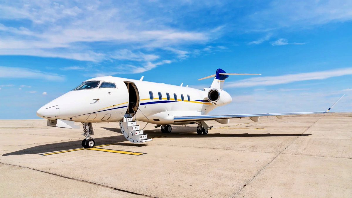 PRIVATE HELICOPTER AND JET CHARTER 🚁🛩️

We are delighted to offer private helicopter and jet charters for your domestic and international travel requirements.

ROYAL ASCOT
GLASTONBURY
CHELTENHAM FESTIVAL
TOURS OF LONDON + MORE

Arrive at an event or special occasion in style.