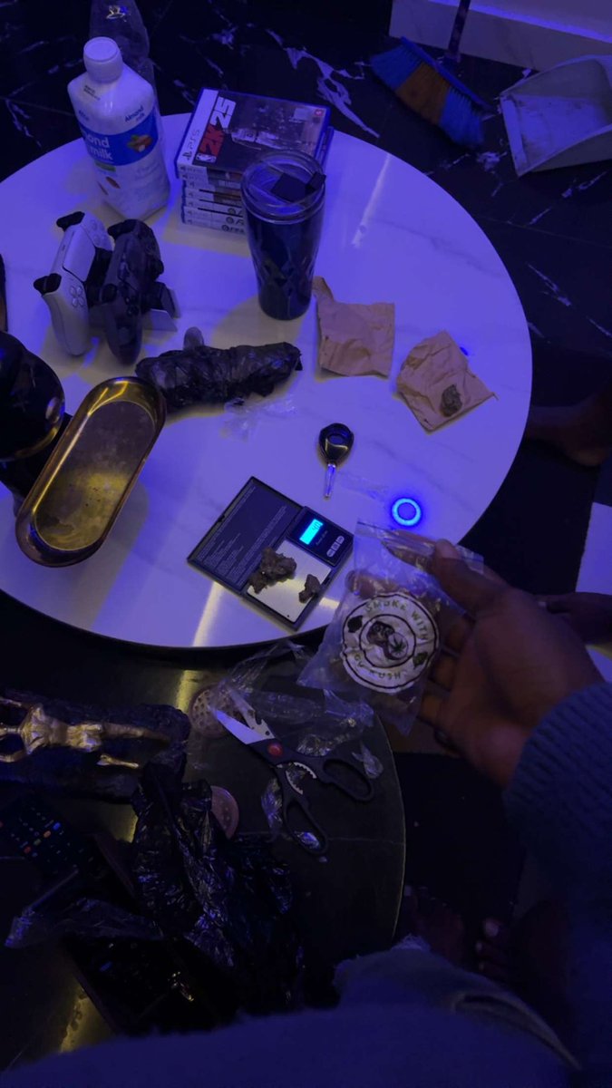 highkushbackup's tweet image. Place your order for delivery 💨🔌