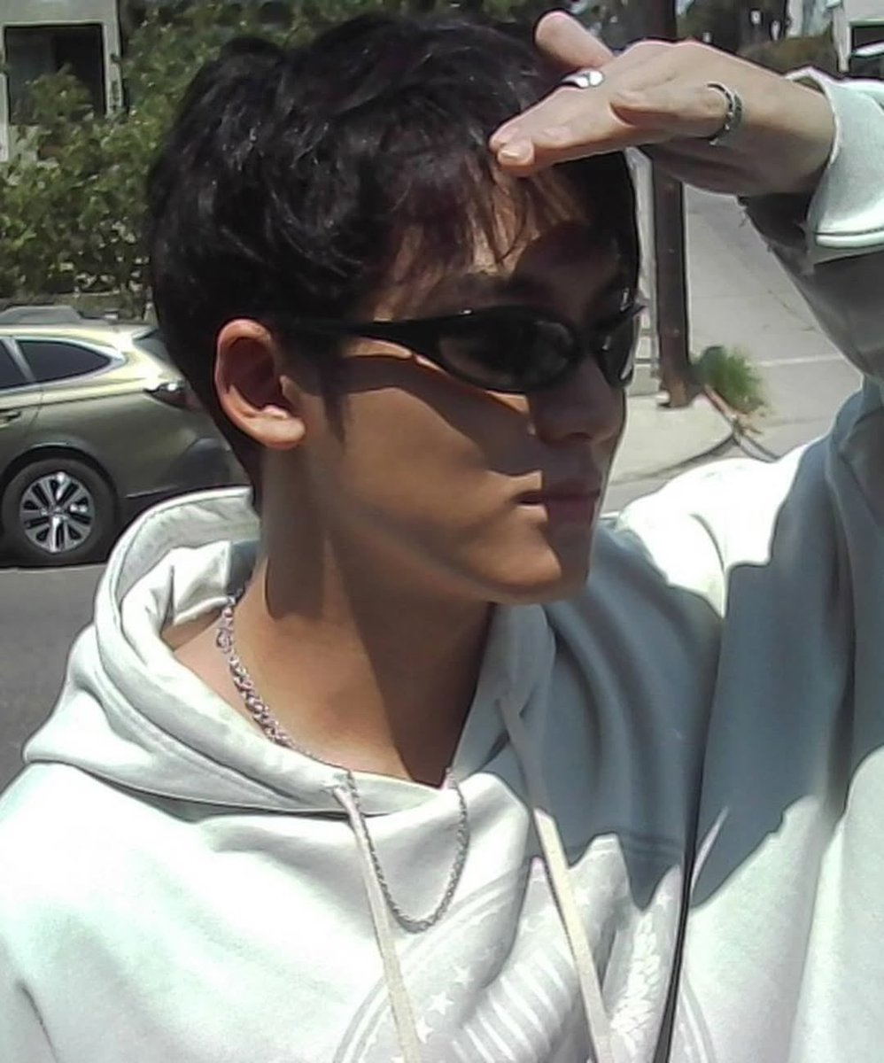 vercoupszone's tweet photo. 🕶️

#민규 #세븐틴 https://t.co/uWMLnWoIes