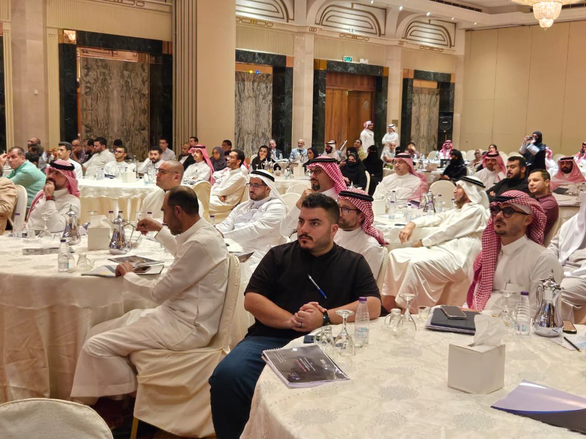 📸 يحدث الآن: اللقاء العلمي “الاتجاهات الحديثة في هندسة الموانئ”

بحضور نخبة من المتخصصين والمهتمين.