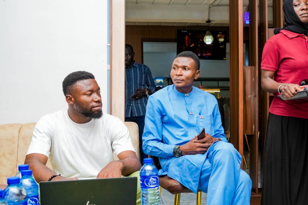Patty_writesII's tweet photo. Founders meetup for Colosseum Cypher Punk Hackathon @maiduguri was lit🔥 https://t.co/dN7U6B4Afd