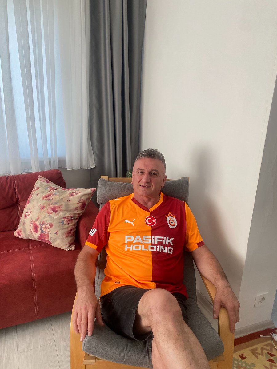 Ülkemiz puanı için Türk Futbolu için Başarılar Galatasaray ❤️🇹🇷