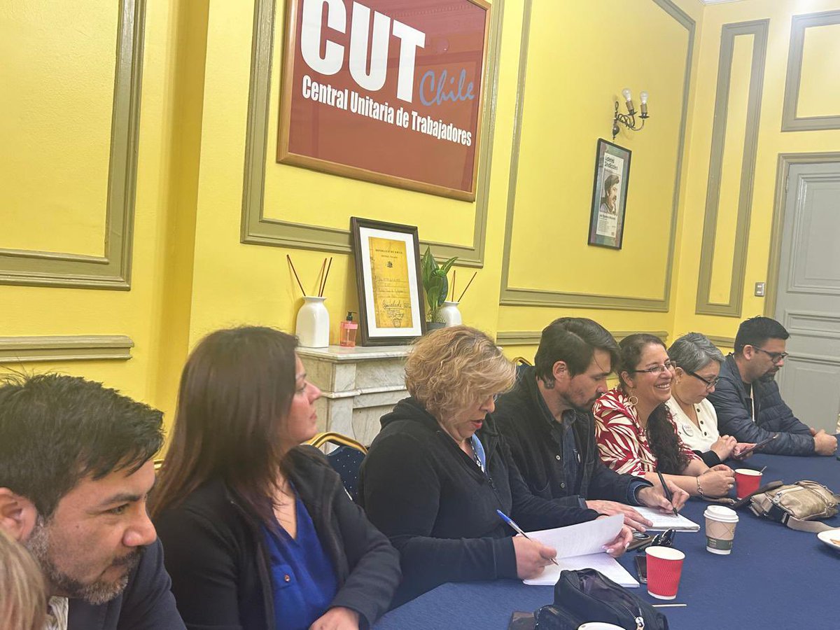 ✅Hoy se constituyó la Secretaría de salud privada <a href="/Cutchile/">CUT Chile ✍️🗳</a> que encabeza nuestra pdta <a href="/fenassap/">FENASSAP</a> <a href="/gloflowers/">gloria flores</a> que contó con representantes de federaciones de la salud y sindicatos del sector, en la cual se fijó trabajar una agenda temática común.
👉Un hito de unidad sectorial‼️✊