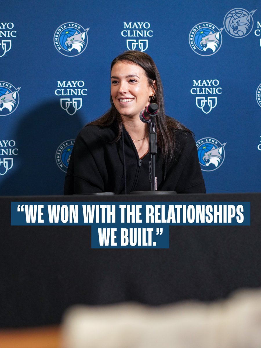 minnesotalynx's tweet image. this team is a family. 💙