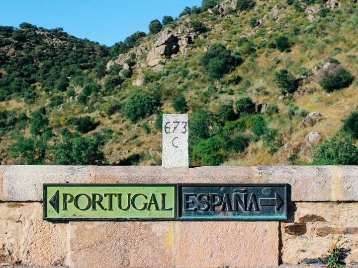 🙅🏻‍♂️🇵🇹Portugal macht dicht🇵🇹🙅🏻‍♂️
🇩🇪Unsere Bundesregierung singt weiter Karaoke im Untergangschor🇩🇪

Ich bin ehrlich überrascht und angenehm irritiert. Portugal zeigt gerade, dass man rigoros, rechtsstaatlich und effizient zugleich sein kann, wenn der politische Wille da ist. Kein