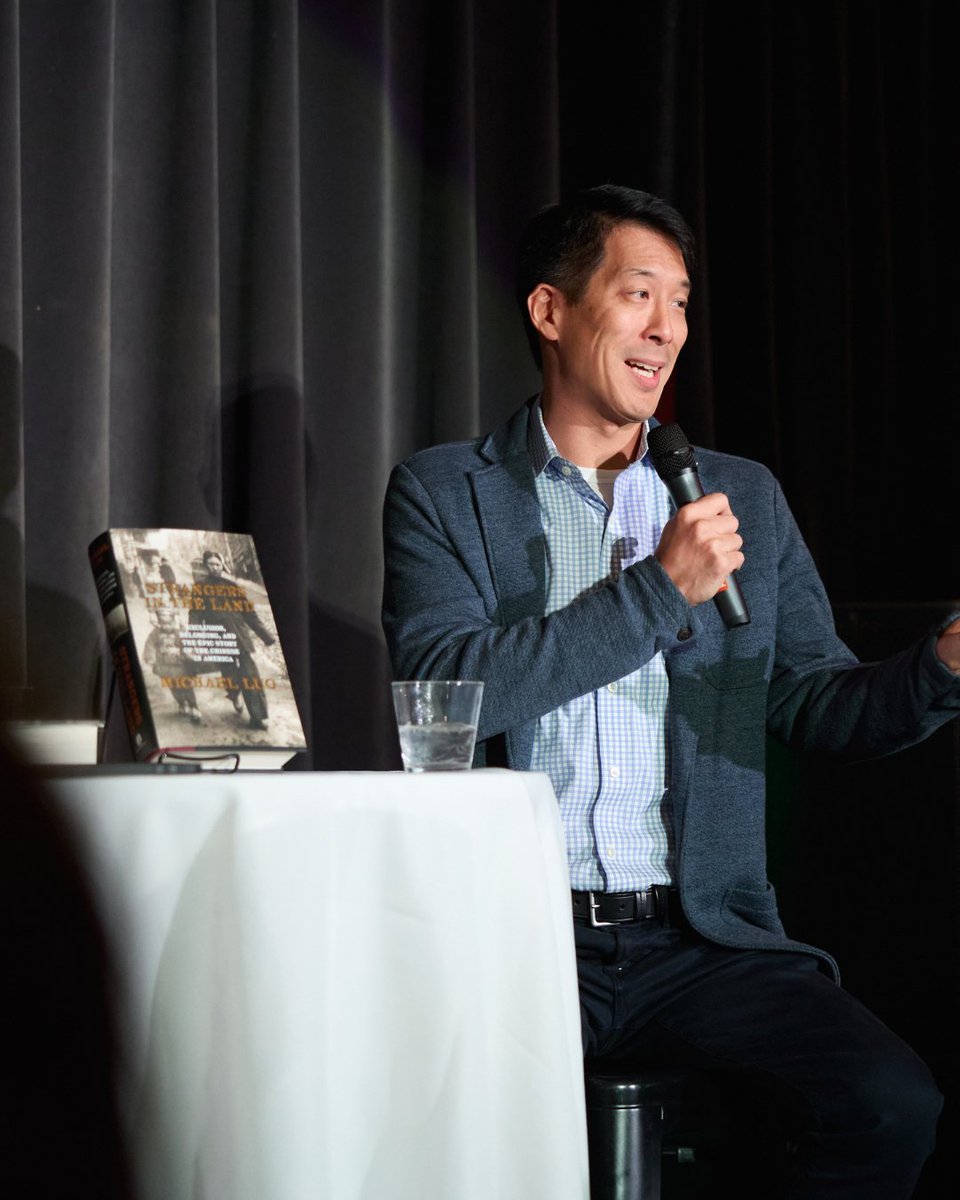 CCPublicLife's tweet image. Last night, @MichaelLuo, executive editor at The New Yorker, spoke with our audience about his acclaimed new book: &quot;Strangers in the Land: Exclusion, Belonging and the Epic Story of the Chinese in America.&quot;  

Thank you to all who attended; it was an incredible evening!