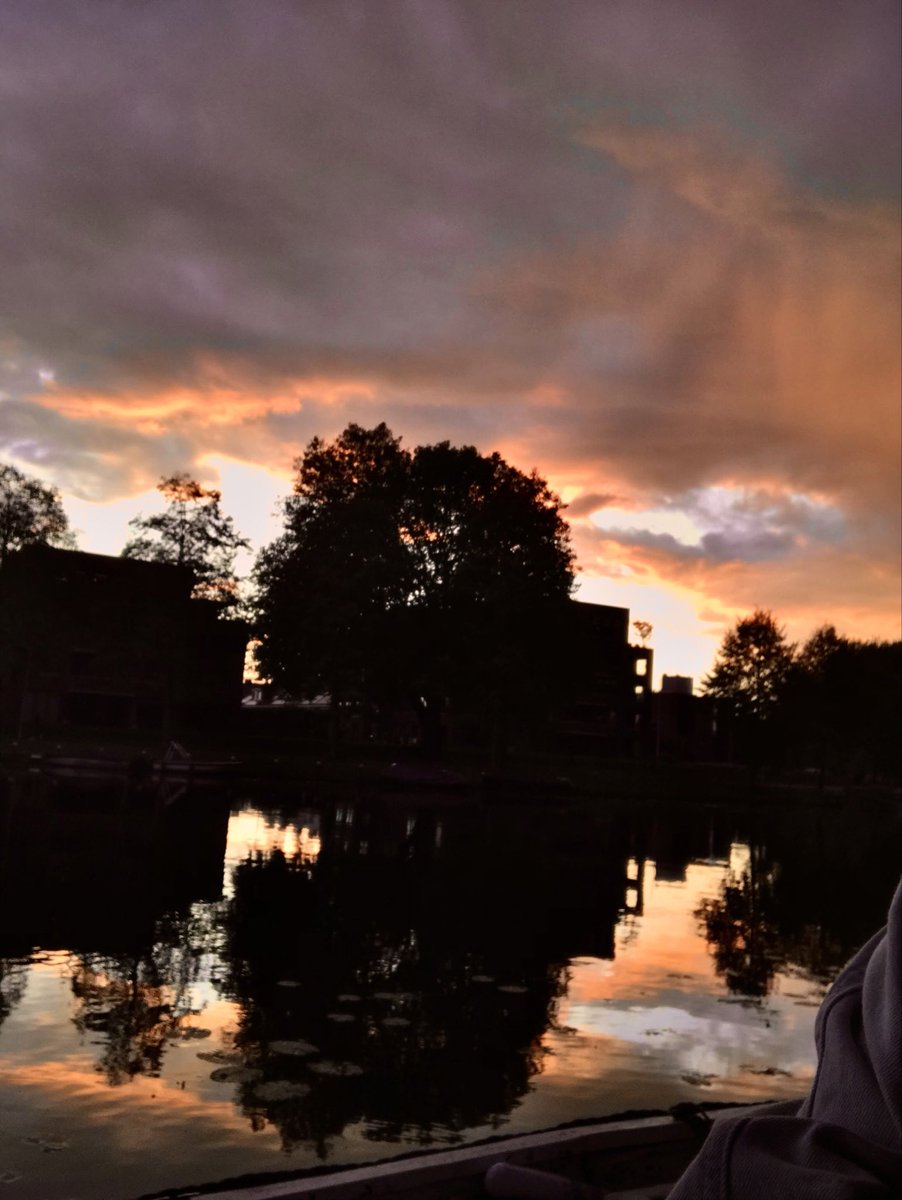 Zonsondergang aan de Singel in Woerden