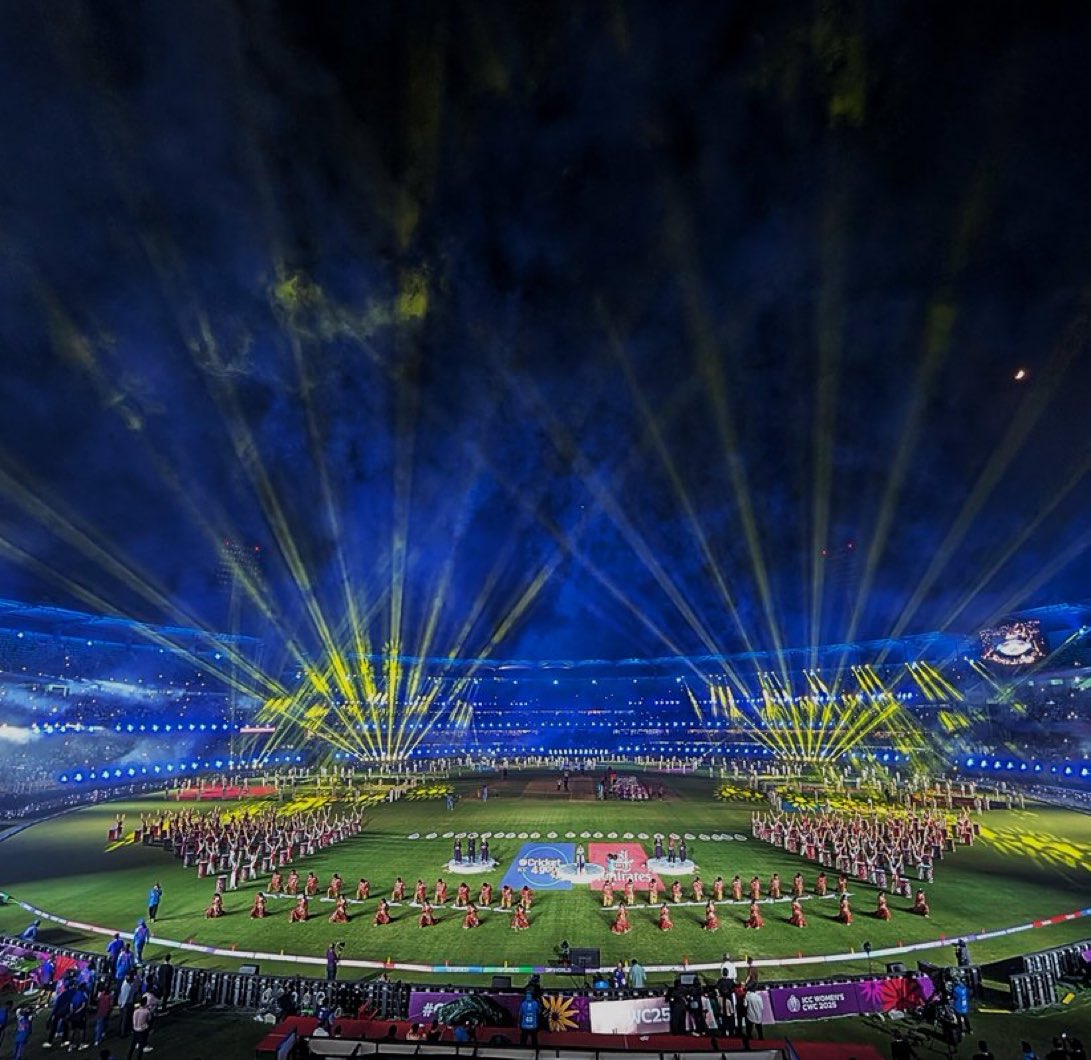 Opening ceremony of #WomensWorldCup was fire 🔥❤️‍🔥

We are all set for next one month full of entertainment.✨️
#ShreyaGhoshal was also ❤️‍🔥❤️‍🔥