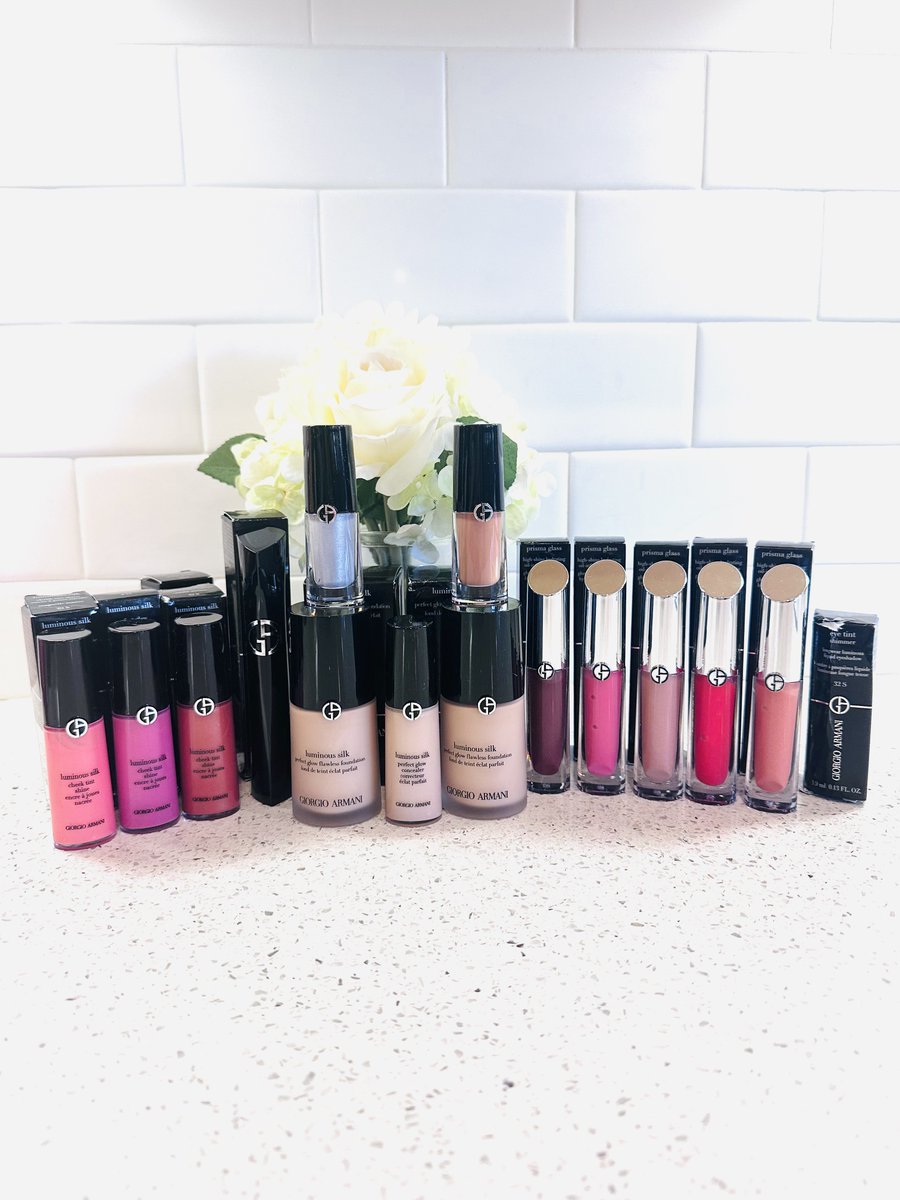 jsismee's tweet image. ✨Is your foundation making you look older?✨
The Armani Luminous Silk Collection changed everything for my skin. Dewy, flawless, and worth every penny! 💁‍♀️

➡️ Read the full review now:
🔗 tinyurl.com/rh86mj62

#BeautyBlog #ArmaniBeauty #FlawlessSkin @ArmaniBeauty