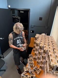 DuffMcKagan's tweet image. Now available in the official merch store: Signed Pop! Duff McKagan Funko Only a very limited amount in stock, signed by Duff. These were never available at retail. One per customer at duffmckagan.ffm.to/store #DuffMcKagan
#GunsNRoses #funkos #FunkoPops #FunkoPOPNews