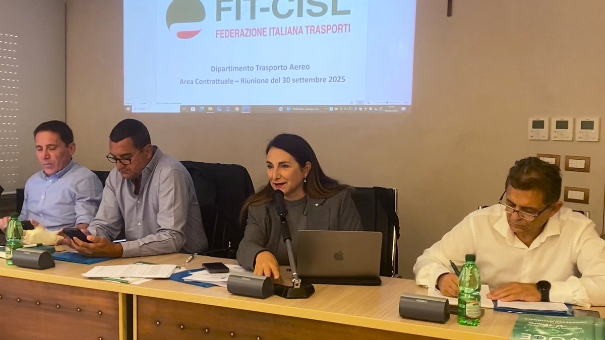 FitCisl's tweet photo. #30settembre ✈️ Riunita oggi presso il Centro Studi Fit-Cisl l’area contrattuale del #trasportoaereo della @FitCisl.

📌 Tra i numerosi temi affrontati:
•l’analisi della situazione attuale del comparto
•il riordino del sistema aeroportuale e la mancata attuazione del Piano Nazionale Aeroporti
•approfondimento sui temi contrattuali e apertura trattative per il rinnovo di diverse sezioni del Ccnl del Trasporto Aereo, in particolare: Catering e Handling 
•analisi e possibili soluzioni per tutelare i lavoratori Alitalia in Amministrazione Straordinaria, attualmente in Cassa integrazione; 
•prossime azioni strategiche per la salvaguardia dell' #occupazione e il rilancio del sistema del trasporto aereo italiano
🎯Un confronto importante per costruire insieme un futuro solido per il settore, mettendo al centro lavoro di qualità, #sicurezza e #diritti.